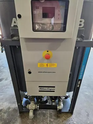 CD300+ Heated Blower Purge Desiccant Dryer 636 CFM Atlas Copco