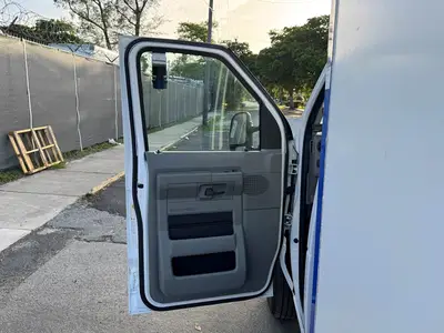 Used 2023 FORD E-350 Reefer Trucks Florida US | Truck and Van Outlet #1509225