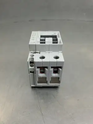 USED Siemens 5SX22 D10 Circuit Breaker, 10A, 400V, 2 Pole w/5SX9100HS
