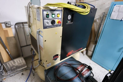 INGERSOLL RAND UP6-5TAS-125 W/DR Rotary Screw & Sliding Vane Air Compressors | Elevation Machine (2)