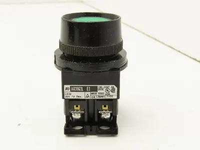 Fuji Electric Green Illuminated Push Button 30mm 600V 10A 30v Bulb Lot of 7