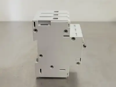 USED ALLEN-BRADLEY 1492-CB3-G250