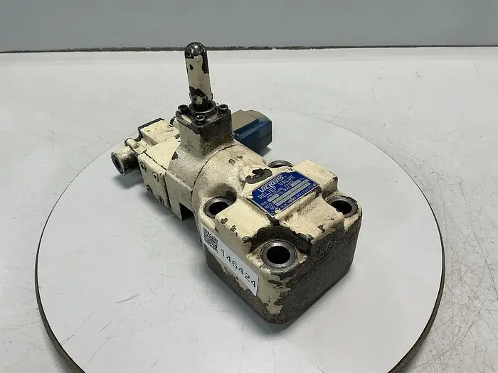 Used VICKERS DG4V-3-OB-P-L-T-10-JA-S310 Valves/Fittings Michigan US | Ideal Machinery #697233