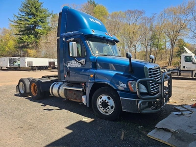 USED 2017 FREIGHTLINER CASCADIA