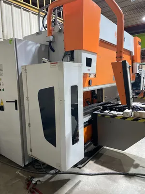 Used 2017 ERMAKSAN 242 TON X 12' ERMAK SPEED BEND Press Brakes Illinois US | Lion Machinery #1405162