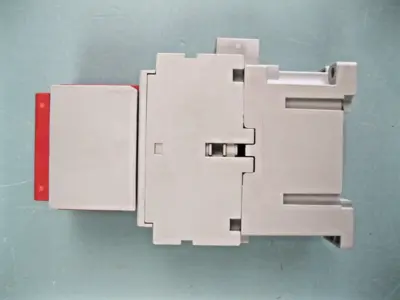 NEW Allen-Bradley 700S-CF620EJC