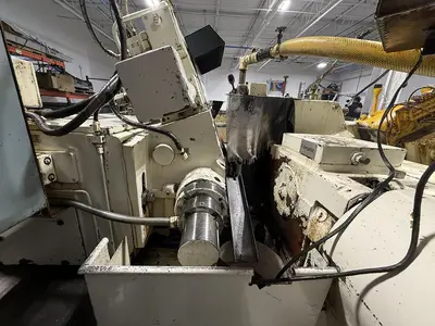 Used 1982 CINCINNATI MILACRON 220-8 Centerless Grinders Minnesota US | Source Machinery Sales #1541222