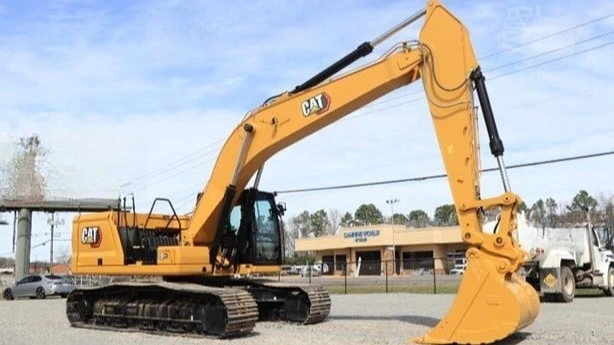 USED 2024 Caterpillar 330GC