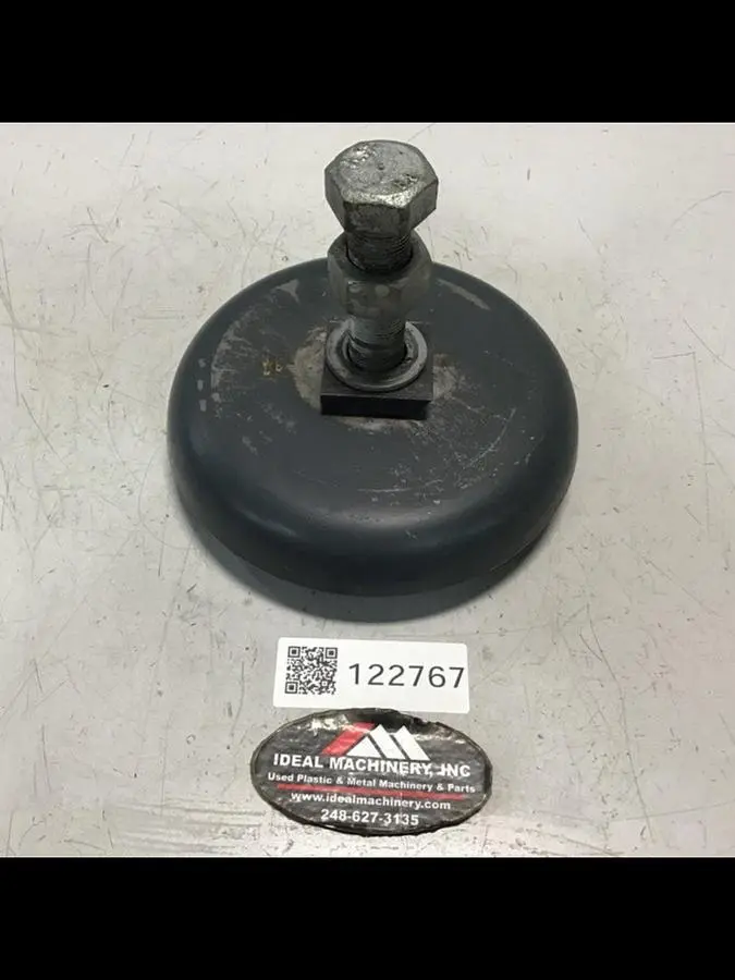 USED METAL FABRICATOR LEVELING PAD