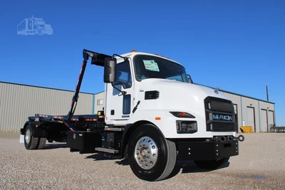 New | in-Stock 2027 MACK MD7 Rolloff Trucks Texas US | Roll Off Truck World #1491925