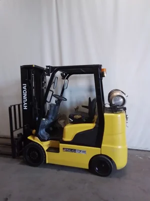 USED 2017 HYUNDAI 25LC-7M