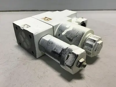 USED YUKEN DSG-01-2B2-D24-60