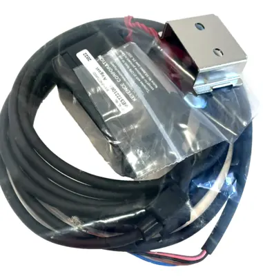 NEW KEYENCE FT-50AW TEMPERATURE SENSOR FT50AW