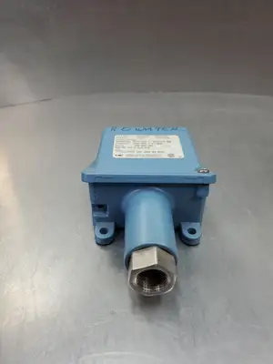 USED United Electric Controls H100-190 Pressure Control Unit, 15A, 480VAC