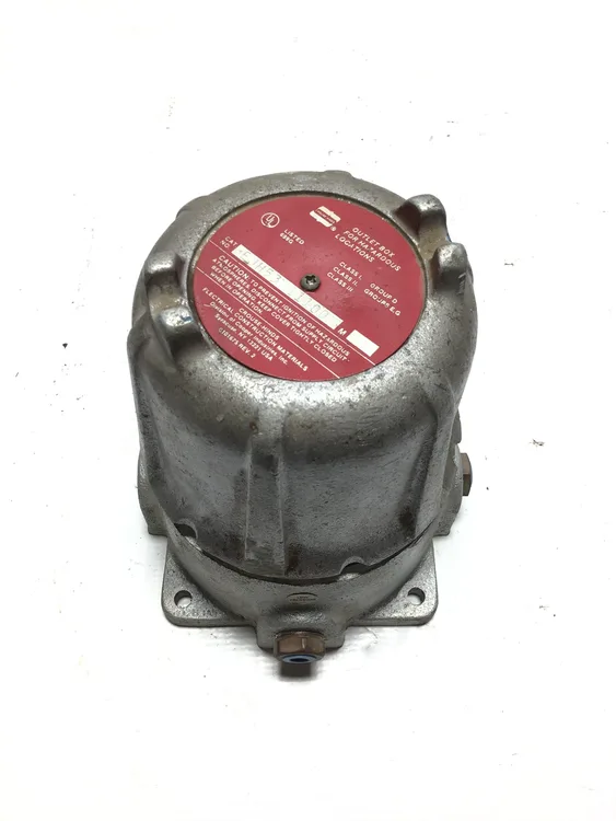 Used CROUSE-HINDS _UNKNOWN_ Pressure Switches Pennsylvania US | Moses B Glick #1007418