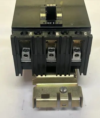 Used SQUARE D FA36020 Circuit Breakers | Surplus Asset Holdings #1189410