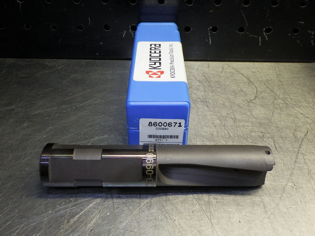 Kyocera / SGS .99" Coolant Thru Indexable Core Drill 1" Shank CD0990 (LOC3335)