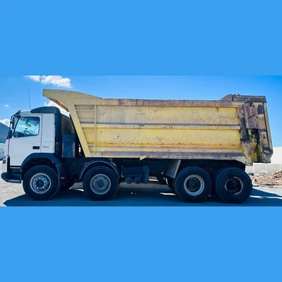 USED 2014 VOLVO FMX500
