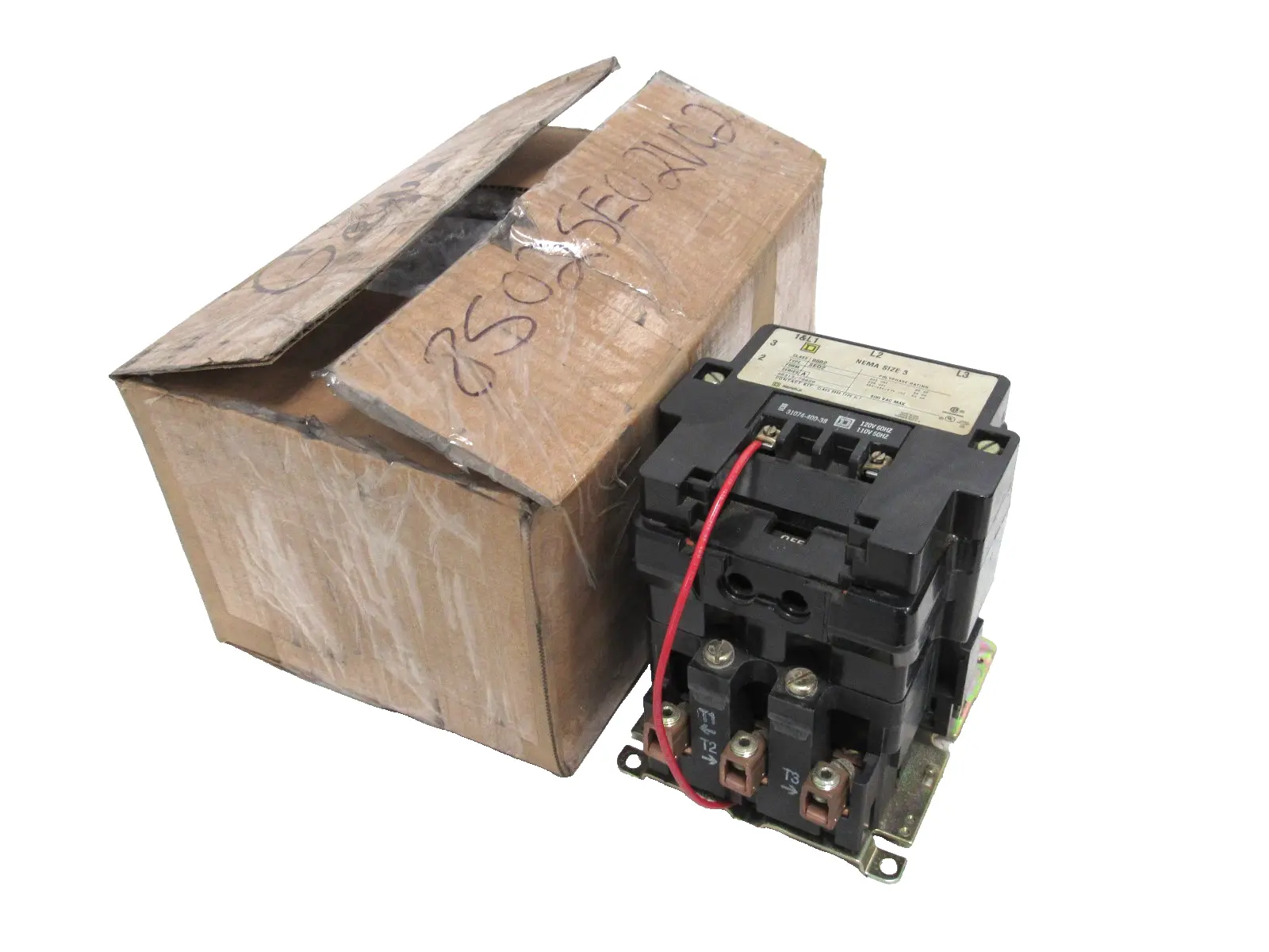 NEW SQUARE D 8502SE02 STARTER SIZE 3 SER.A