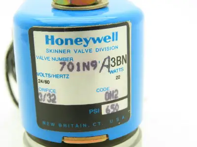 Honeywell Skinner 701N9A3BN Solenoid Valve 2-Way NC 24VAC 60Hz 650 PSI 1/4" NPT