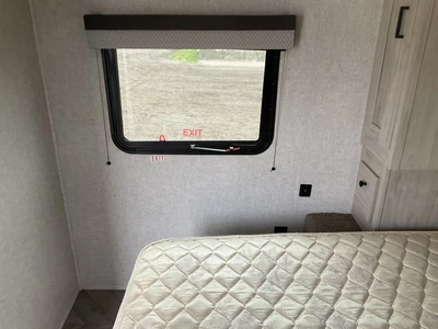 Used 2022 DELLA TERRA 200RD Campers, Caravans, Motorhomes Michigan US | Miedema Asset Management Group #1341092