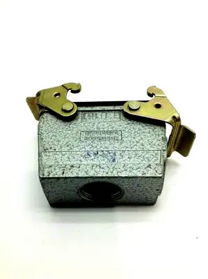 USED CONTACT ELETRONICS RECEPTACLE HOUSING 3.06 X 2.5 X 1.75 INCH