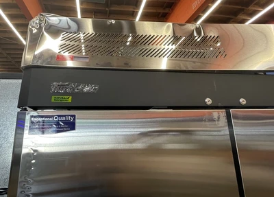 130-0138 Turbo Air M3F47-2-N 52” 2 Door Self Contained Reach In Freezer