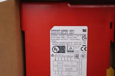 NEW OPEN BOX G9SE-201 OMRON G9SE-201 Safety Relay STOCK K-3992CC