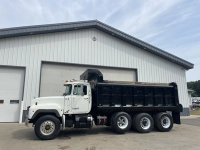 Used 1995 MACK RD688S TRI-AXLE Dump trucks Michigan US | Miedema Asset Management Group #1355014