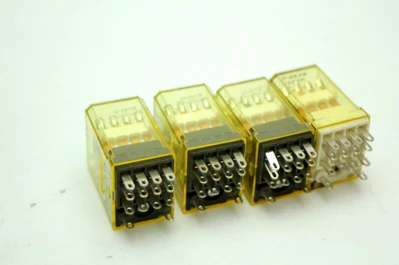 Used IDEC RY4S-U Relays & Switches California US | Davliegogo LLC #1708189