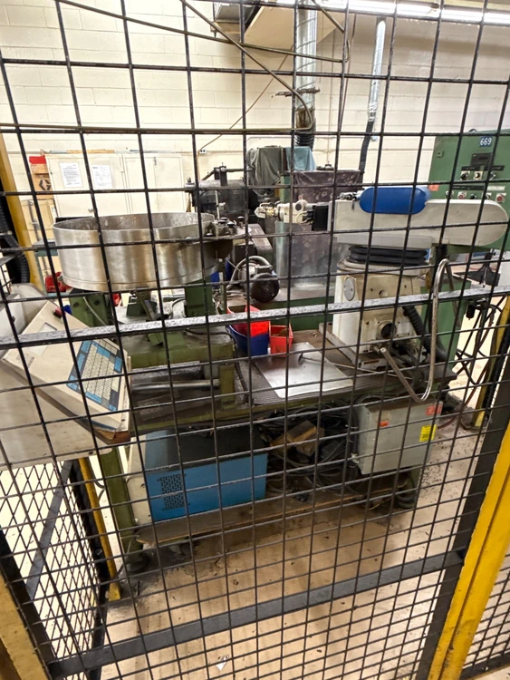 Used 1990 SEIKO RT3200 Robots Ontario CA | Aucto #1368780