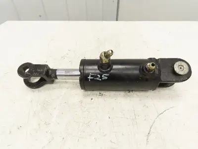 Toyota 7FBEU15 Electric Forklift Tilt Cylinder