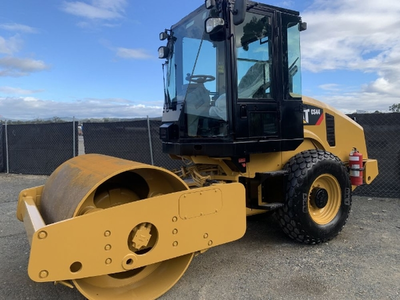 USED 2018 Caterpillar CS44
