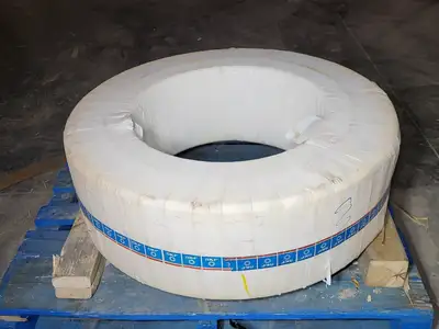NEW SKF 23196 CA/C3W33