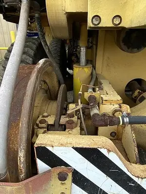 2000 Trackmobile 4150TM Railcar Mover – 42,135 lbs Tractive Effort