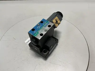USED VICKERS DG4V-3S-2A-M-U-HL7-60-EN490