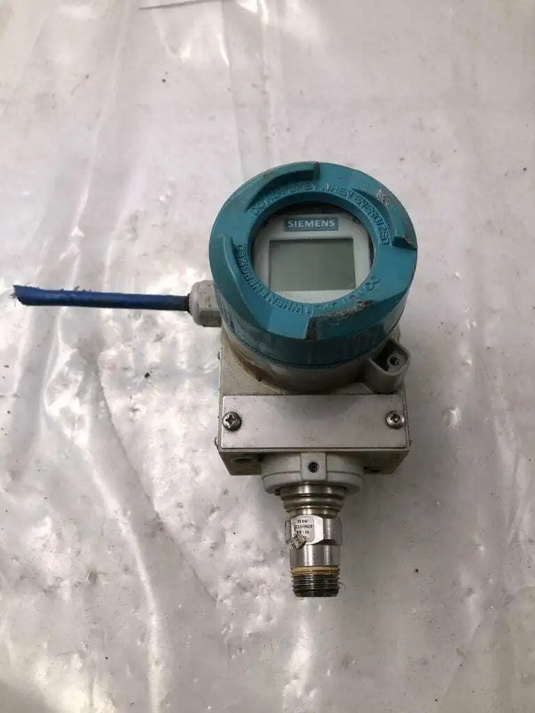 Siemens 7MF4234-1HC60-1AC6-Z Pressure Transmitter / Sensor 9-32VDC -45-1450PSI