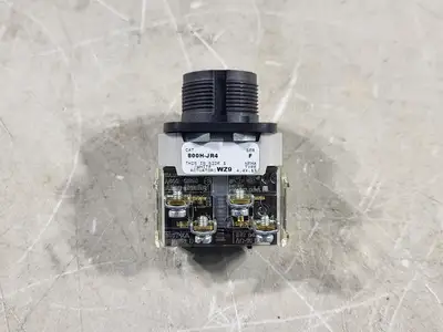 NEW ALLEN-BRADLEY 800H-JR4