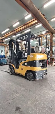 CATERPILLAR C5000 Forklifts | ListingHippo (3)