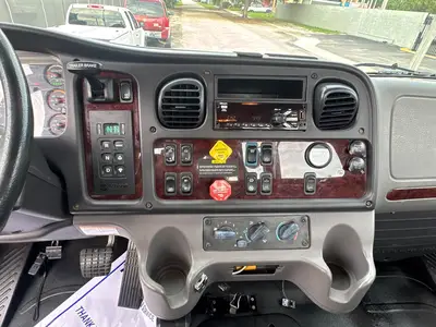 Used 2019 FREIGHTLINER M2 106 Tractors & Trailers Florida US | Truck and Van Outlet #1506263