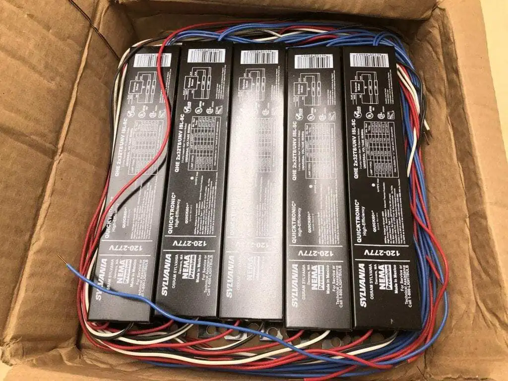 OSRAM Sylvania QHE 2x32T8/UNV ISL-SC 2-Lamp Instant Start T8 Ballast -NIB of 5