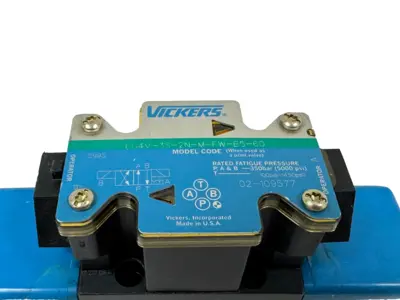 NEW VICKERS DG4V-3S-2N-M-FW-B5-60 HYDRAULIC SOLENOID VALVE 02-109577