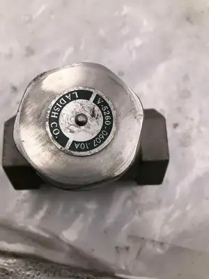 Ladish 1001-251 1″ Stainless Steel Threaded Check Valve 200PSI CF8M