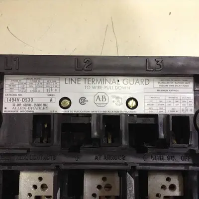 USED ALLEN BRADLEY 1494V-DS30 SER A