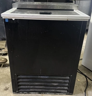 174-0044 Stajac Industries 25” Commercial Back Bar Self Contained Bottle Cooler