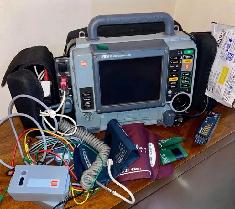 Used Physio control Lifepak15 Defibrillators Ontario CA | Perez Connect Business LLC 4 #154112