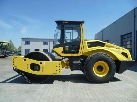 USED 2020 Bomag BW213DH-5