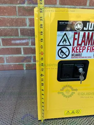 USED JUSTRITE 4 GALLON FLAMMABLE LIQUID STORAGE CABINET W/ SOFT CLOSE DOORS, KEY