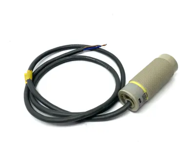 USED OMRON CAPACITIVE PROXIMITY SWITCH CYLINDER TYPE, M30 15MM