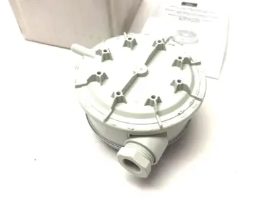 New | in-Stock HUBA CONTROL RELATIVE OR DIFFERENTIAL PRESSURE SWITCH 0.4...4INCHH2O Pressure Switches | Maverick Industrial Sales #1112188